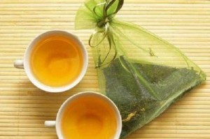茶叶水洗发有什么好处（茶叶水能洗头吗）