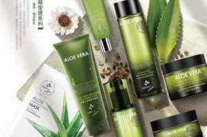 秋季用什么样的护肤品（秋季用什么样的护肤品比较好）