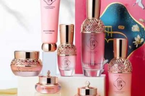 30岁以上的女人用什么护肤品好（30岁适合什么护肤品性价比高的）