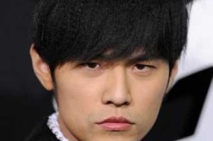 周杰伦刘海发型怎么剪（广西脸型适合什么发型）