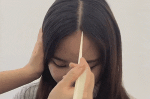 发缝怎么分（头发如何分斜缝）