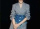 女士穿西装配什么发型（女士穿西装配什么发型好看）