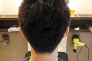 头后面平适合什么发型（头后面平适合什么发型男）