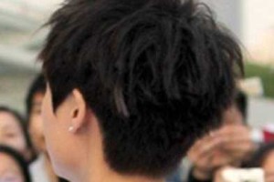 后脑勺头发怎么剪得蓬松,后脑勺的头发怎么蓬松一点