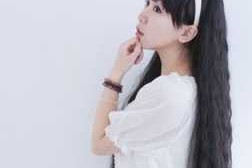 长发什么（什么的长头发填合适词语）