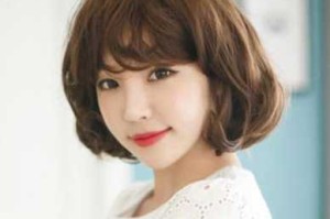 女方脸适合什么发型图片（国字脸女生适合什么发型?这8款甜美短发最搭）