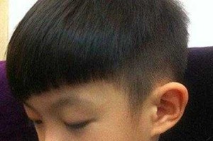 一岁男孩发型怎么剪好看,一岁宝宝剪什么发型好看女