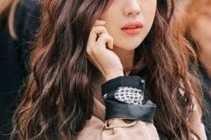 头发泡卷适合什么发型（头发泡卷适合什么发型女）