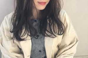 染过的头发好上色还是长出来的新发好上色,五十岁染头发什么色好看