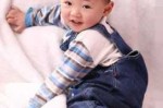 如何给3岁小孩子剪头发呢？小孩子总是动来动去的，怎么剪啊,儿童男剪什么发型好看图片