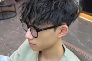 束状纹理烫男适合什么发质,男生什么发质适合烫发图片