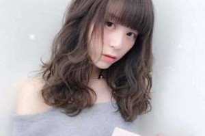 为什么有的女生的头发会很厚呢,女生头发厚怎么办