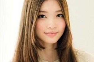 胖妹妹适合什么发色（头大脸胖的女生留什么样发型好看）