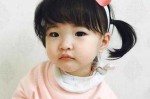小女孩卷发怎么扎好看（女童短发自来卷怎么扎简单好看）
