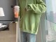 卫衣配什么裤子男（绿色卫衣配什么裤子男）
