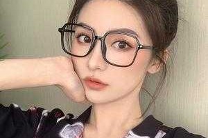 方形脸适合什么眼镜框女,
