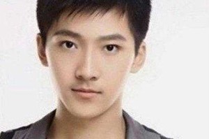 初中男生什么发型最帅（初中男生什么发型最帅图片）