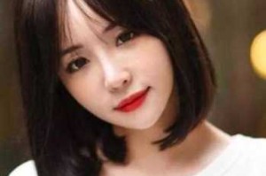 大饼脸剪什么发型好看（大饼脸剪什么发型好看女人图片）