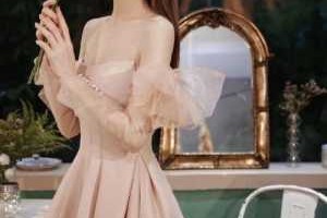 穿晚礼服最简单的发型,穿晚礼服适合什么发型女