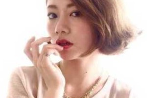 巧克力色头发怎么调配（染巧克力色头发）