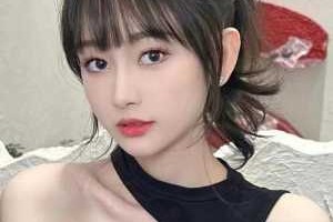 带刘海的头发怎么扎,刘海搭什么衣服好看
