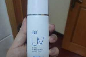 什么隔离乳好用（哪个牌子的隔离霜好，自然，不易过敏）