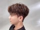 现在流行什么发型男（现在流行什么发型男生）
