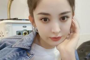 娜扎丸子头怎么扎（娜扎丸子头怎么扎好看）