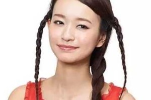 扎两边头发发型叫什么（俩耳边各扎一个头发叫什么发形）