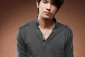 男生斜刘海怎么梳（男生斜刘海怎么梳好看）