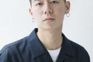 小圆脸适合什么发型男（小圆脸适合什么发型男生）