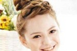 自来卷怎么扎头发好看（小孩自然卷的短头发怎么扎）