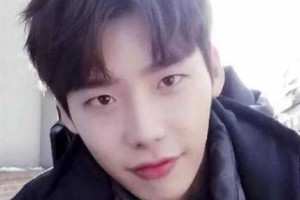 单眼皮塌鼻梁厚嘴唇适合什么发型,单眼皮适合什么发型男生