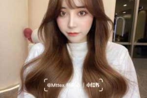 头发亚麻色是什么颜色（头发亚麻色是什么颜色的图片）