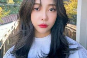 中分刘海适合什么脸型（女孩刘海如果中分好看吗？适合什么脸型）