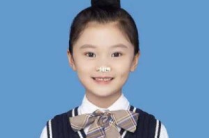 儿童证件照梳什么发型好看,小女孩头发怎么梳好看又简单