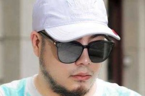 男生方脸适合什么帽子（男士方脸戴什么帽子）