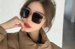 圆脸女生适合什么墨镜（圆脸女生适合什么墨镜好看）
