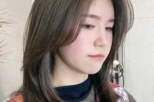 大脸妹纸最适合的发型,大脸适合什么发型长发女