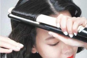 烫完头发该怎么吹,烫了头发怎么吹头发