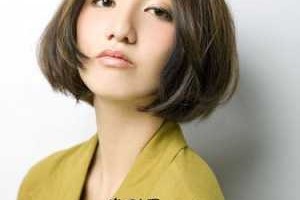 申字脸适合什么发型女（申字型脸适合什麽发型，头发不太多而且很软）