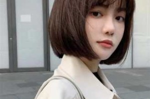 脸小适合什么发型（脸小适合什么发型女图片）