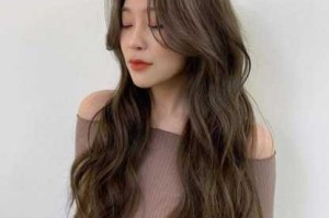 头发太多适合烫发吗,头发多的女生适合什么卷发发型