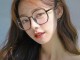脸大的女生适合什么眼镜框