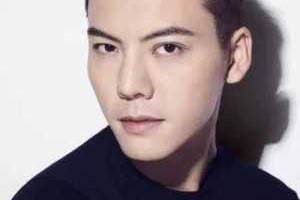 额头没头发剪什么发型（前额秃适合的发型）