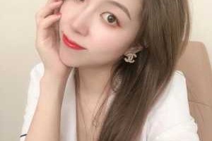 焗什么颜色头发显年轻（焗什么颜色显肤色白）