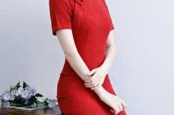 穿旗袍裙梳什么发型,穿旗袍梳什么发型好看在线观看