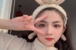 脸大的怎么带发箍好看（头大脸大的人适合带发箍吗，脸大的适合戴哪）