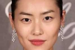 圆脸适合什么眼型（单眼皮适合橄榄形还是L）