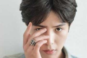 中分适合戴冷帽吗,中分发型适合什么颜色男